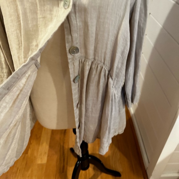 Neutral colored linen top or jacket - Picture 5 of 6